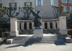 Monument de Bourbon-Lancy par le sculpteur Béguine - © PCB